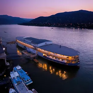 https://aquamarina-hotel.inbudapesthotels.com